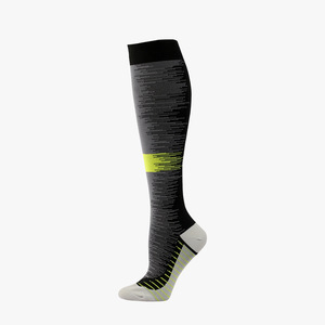 Chaussettes de compression unisexes en <span class=keywords><strong>nylon</strong></span> pour sports de plein air Chaussettes de football à hauteur du genou Chaussettes de cyclisme pour la course à pied - Product Image 6