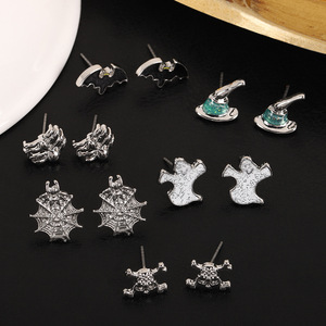 Ensemble de boucles d'oreilles Halloween : Crâne, Araignée, Fantôme, Chauve-souris – Bijoux de fête en alliage de zinc avec tige en acier inoxydable – Boucles d'oreilles tendance - Product Image 4