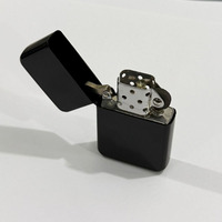 Briquet à kérosène en métal vierge, logo personnalisé, briquet classique coupe-vent rechargeable à l'huile de cigarette