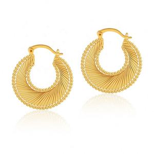 Pendientes de Aro de Acero Inoxidable con Oro Real de 18K, Estilo Vintage Europeo Americano, Diseño en Espiral Elegante, Patrón Geométrico, para Mujer - Product Image 5