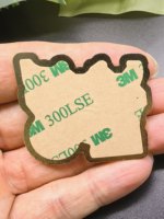 Badges en émail personnalisés, autocollants métalliques pour téléphone portable, logo pour coque de téléphone, broche saoudienne, autocollants magnétiques en métal, épingles en émail