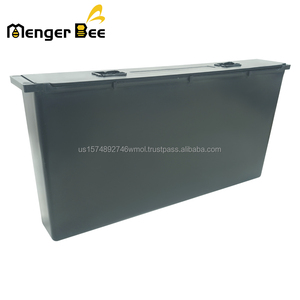 Menger Bee Nouveau Mangeoire Profonde pour Abeilles 3.5L/6.5L avec Système de Capuchon et Échelle, Mangeoires en Plastique, Garantie 2 Ans - Product Image 1