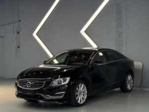 Pour S60L PHEV 2015 <span class=keywords><strong>T6</strong></span> Moteur double automatique Sièges en cuir Toit ouvrant 5 places - Product Image 2