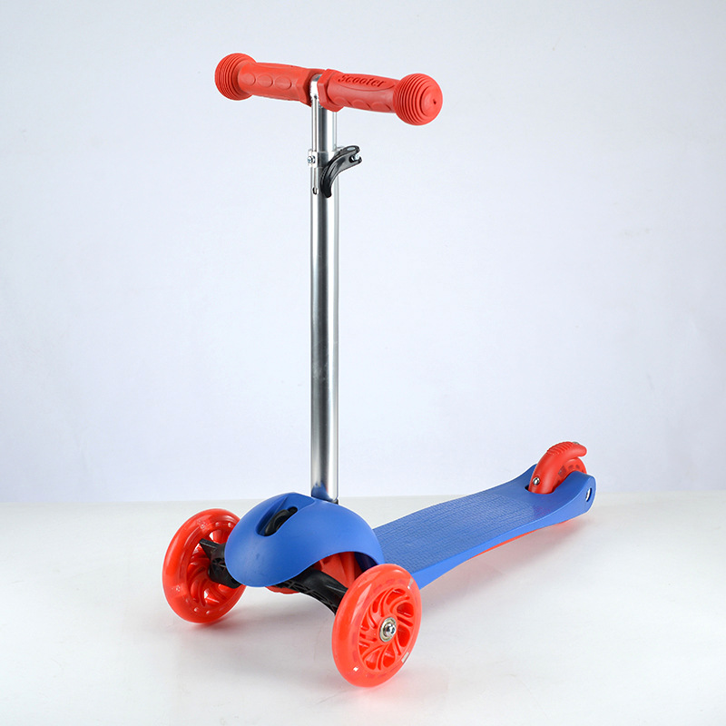 รุ่นสีน้ำเงินแบบถอดได้