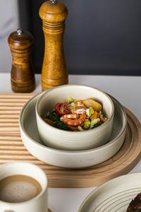 Đĩa ăn sứ tròn màu vàng đậm, chất liệu đá gốm - Product Image 6