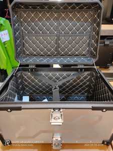 F2-<span class=keywords><strong>moto</strong></span> 65L Coffre arrière de <span class=keywords><strong>moto</strong></span> en métal noir imperméable de haute qualité à dégagement rapide Boîte arrière de <span class=keywords><strong>moto</strong></span> en aluminium <span class=keywords><strong>Top</strong></span> <span class=keywords><strong>case</strong></span> - Product Image 6