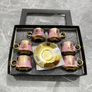 ชุดถ้วยกาแฟเซรามิกยุโรปเคลือบสี ชุดถ้วยชาเซรามิกพร้อมจานรอง สำหรับใช้ในบ้าน โรงแรม ชุดถ้วยกาแฟพร้อมจานรอง 12 ชิ้น บรรจุในกล่องของขวัญ - Product Image 4