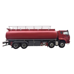 Camion-citerne à carburant diesel HOWO NX 8x4 30000L avec pompe et distributeur doseur à vendre - Product Image 5