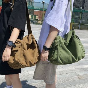 Bolso de pecho Bolso de mensajero Diseñador Hombres Bolsos cruzados de hombro de cuero tejido Moda personalizada Alta calidad Personalizable 5-7 días - Product Image 6