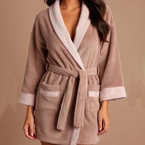 Accappatoi di Lusso Personalizzati con Logo, Qualità Hotel 5 Stelle, Asciugatura Rapida, Morbidi, Romantici, Pigiama Invernale, Bianco Tinta Unita, Taglia 6XL - Product Image 1