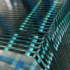 Vente d'usine - Meilleure vente : Verre trempé (célèbre pour sa résistance) de 5 mm, décoratif et transparent, à <span class=keywords><strong>prix</strong></span> avantageux - Product Image 1
