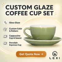 Ensemble tasse et soucoupe en céramique vert céladon personnalisé, intérieur blanc, glaçure mouchetée, pour expresso et latte, décoration de table thème cabane d'hiver, vente en gros