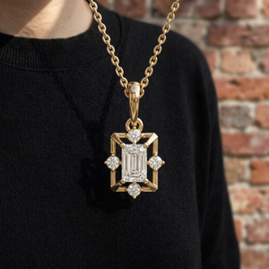 Pendentif en or rose avec diamant taille émeraude et diamants latéraux, certifié IGI, plaqué or, bijoux de luxe pour femme, idéal pour fiançailles et mariage - Product Image 2