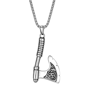 Colgante Vikingo Vintage de Acero Inoxidable 3D con Doble Hacha Ragnar y Martillo de Thor, con Runas Triangulares Celtas, Estilo Guerrero - Product Image 5