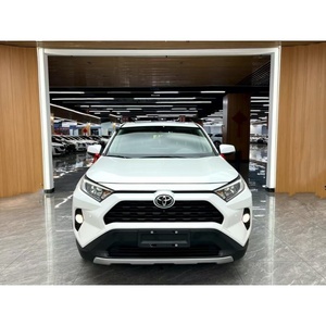 Toyota RAV4, SUV Nuevo Modelo, 2.4L, 171hp, L4, CVT, 4WD, Interior de Cuero Oscuro, Caja de Cambios Automática, Luces LED, Techo Solar, 180km/h Máx., Volante a la Izquierda - Product Image 2
