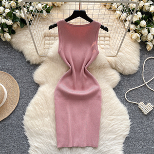 Robes moulantes en maille sans manches à col rond et simple boutonnage pour femme – Collection été - Product Image 4