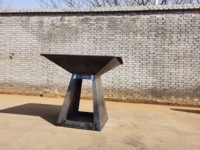 Barbecue extérieur moderne en acier Corten rouillé, portable, pour 3 à 5 personnes, hauteur réglable, sécurité des flammes, facile à assembler