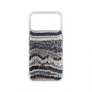 Étui de téléphone en coton brodé fait main avec perles, motif marguerite, étoile de mer, fleurs colorées, couture rectangulaire, travail d'aiguille - Product Image 1
