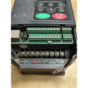 1PC Inverseur de fréquence d'occasion CHF100A-2R2G-4 380V 2.2KW - Product Image 4