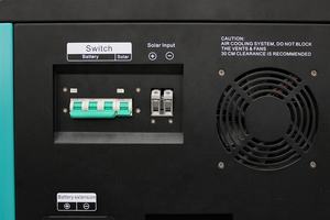 Generatore Solare Portatile Tutto in Uno 6000W 48V con <span class=keywords><strong>Inverter</strong></span> a Bassa Frequenza, Controllore MPPT Integrato e Batteria al Litio 200AH - Product Image 5