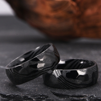 Versand bereit Fabrik Großhandel Custom 8mm Breite Schwarz Damaskus Stahlring IP Schwarz Reiner Damaskus Fingerring