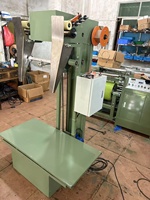 Machine semi-automatique à fonctionnement stable pour la pose de lacets, machine d'emballage automatique haute efficacité pour rubans et bandes