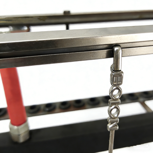 מפעל משקפיים מעבד קולבים, קולבים למחזיקי משקפיים, קולבים לעיבוד בקו הרכבה - Product Image 5