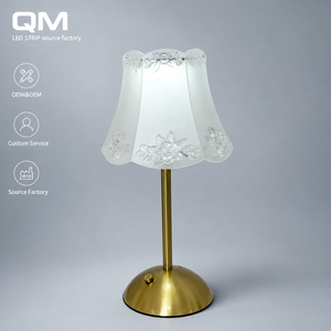 Lampu Meja LED Lampu Meja Lampu Lantai Pencahayaan Dalam Ruangan Dekorasi Rumah Lampu Meja Mewah Bohlam LED Lampu Sentuh untuk Belajar Pencahayaan Pesta Kamar Tidur - Product Image 1