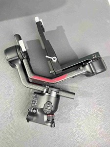 Stabilisateur de cardan d'occasion Ronin RS 4 Pro Combo, capacité de charge utile de 4,5 kg, écran OLED de 1,8 pouces, autonomie de 13 heures pour V5.1 - Product Image 4