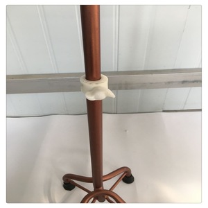 Bastón de Aluminio Hengfukang con Cuatro Patas de Bronce, Soporte para Movilidad de Personas Mayores - Product Image 3