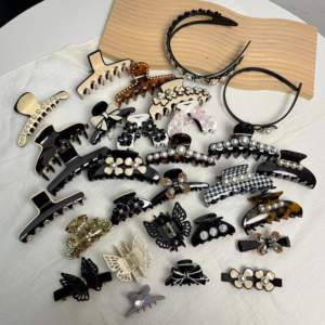 유시 소량 주문 맞춤 제작 창의적 디자인 아세테이트 헤어 클로 진주 헤어 클로 개인 맞춤형 헤어 액세서리 - Product Image 2