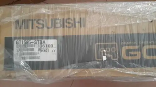 Kutuda Mitsubishi yeni dokunmatik ekran GT1575-STBA GT1575 STBA bir yıl garanti