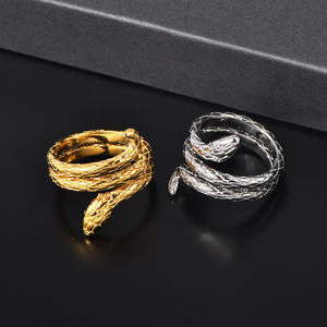 Elegante anello con Design a <span class=keywords><strong>serpente</strong></span> da <span class=keywords><strong>donna</strong></span> resistente allo sbiadimento in acciaio inossidabile personalizzabile ispirato ai gioielli regalo sofisticato - Product Image 2