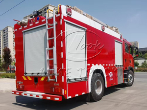 Camión de Bomberos HOWO de Tamaño Óptimo, 8cbm, Tanque de Agua y Espuma de 8000L, Vehículo Contra Incendios Versátil para la Protección Comunitaria - Product Image 2