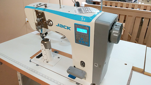 Nouvelle machine à coudre Jack S5 à poteau avec rouleaux synchronisés pour matériaux lourds, au <span class=keywords><strong>prix</strong></span> de gros - Product Image 4