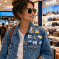Spille in Metallo Smaltato Personalizzate all'Ingrosso, Distintivi con Logo e Nome per Cappelli e Abbigliamento, Design Fai-da-Te