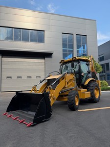 Chargeuse-pelleteuse jaune 7500 kg de poids opérationnel, capacité de la benne 1,3 m³, pour travaux agricoles, aménagement paysager et petites constructions - Product Image 4