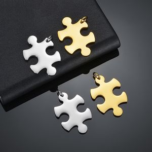 Collana con Ciondolo Personalizzabile a Forma di Pezzo di Puzzle, Migliori <span class=keywords><strong>Amici</strong></span> o Innamorati che si Abbracciano, Charm in Acciaio Inossidabile con Incisione Personalizzata - Product Image 4