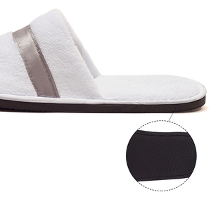 Pantoufles d'hôtel et d'avion de haute qualité, douces, esthétiques et fiables, avec une excellente réputation auprès des clients - Product Image 5