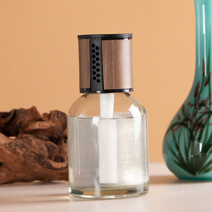 <span class=keywords><strong>Parfum</strong></span> <span class=keywords><strong>de</strong></span> voiture haut <span class=keywords><strong>de</strong></span> gamme pour hommes 160ml Désodorisant d'intérieur Emballage en bouteille <span class=keywords><strong>de</strong></span> verre cosmétique 2026 - Product Image 2