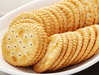 Ligne de production de biscuits durs et mous entièrement automatique Ligne de production de biscuits sucrés en forme d'ours doux Ligne de production de biscuits à la confiture