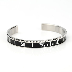 Moda personalizar 18K chapado en oro Acero inoxidable plata negro velocímetro números romanos Dial escala moda apertura brazalete brazaletes - Product Image 2