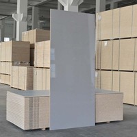 Rouleau de film décoratif PET moderne brillant et écologique avec taille personnalisée pour les portes d'armoires de cuisine et les surfaces de meubles