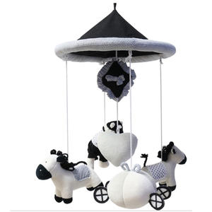 Nouveau-né tissu <span class=keywords><strong>lit</strong></span> suspendu hochet bébé <span class=keywords><strong>confort</strong></span> jouet en peluche <span class=keywords><strong>lit</strong></span> cloche avec musique doux rotatif chevet cloche infantile suspendu hochet - Product Image 4