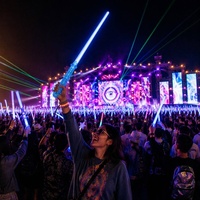 Promotie LED Glow Space Sword 72cm Carnaval Prijs Vakbeurs Weggeefartikel Kinderfeestje Aandenken Kinderspeelgoed Lichtgevend Zwaard Groothandel