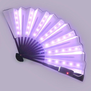 Ventilatore a LED a mano a LED personalizzato a batteria in bambù lampeggiante pieghevole luminoso ventilatore con 3 modalità di luce per la danza Rave <span class=keywords><strong>Party</strong></span> - Product Image 5