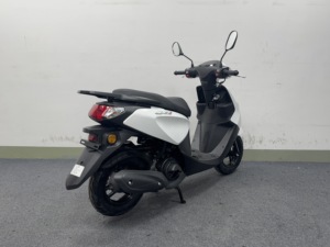 Valioso Scooter de Gasolina <span class=keywords><strong>JOG</strong></span> de <span class=keywords><strong>49cc</strong></span>/50cc con EEC/COC para Venta al por Mayor, Motocicleta de Gasolina de 25km/h, Ciclomotor Duradero con MOQ Bajo - Product Image 4