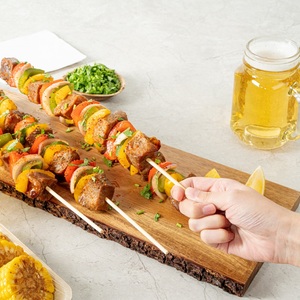 Grande <span class=keywords><strong>brochette</strong></span> en <span class=keywords><strong>bois</strong></span> de <span class=keywords><strong>30</strong></span> <span class=keywords><strong>cm</strong></span> pour hot-dogs, outil indispensable pour votre barbecue. - Product Image 4