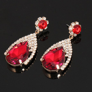 Yiwu, nuevos accesorios al por mayor, pendientes de diamantes de imitación multicolor de moda coreana, pequeños regalos de joyería para niñas <span class=keywords><strong>E133</strong></span> - Product Image 5