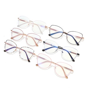 <span class=keywords><strong>Occhiali</strong></span> <span class=keywords><strong>da</strong></span> <span class=keywords><strong>vista</strong></span> <span class=keywords><strong>da</strong></span> donna vintage cat-eye in acciaio inossidabile con cerniere <span class=keywords><strong>a</strong></span> molla, anti-luce blu, montatura completa, per PC - Product Image 5